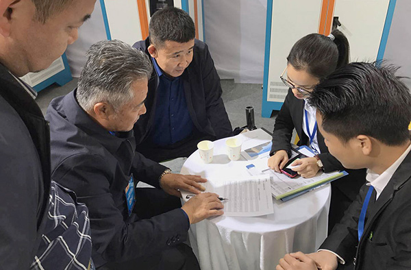 新疆暖通展首日碧源達科技大放異彩 現場簽約六個經銷代理，展會樣機售空